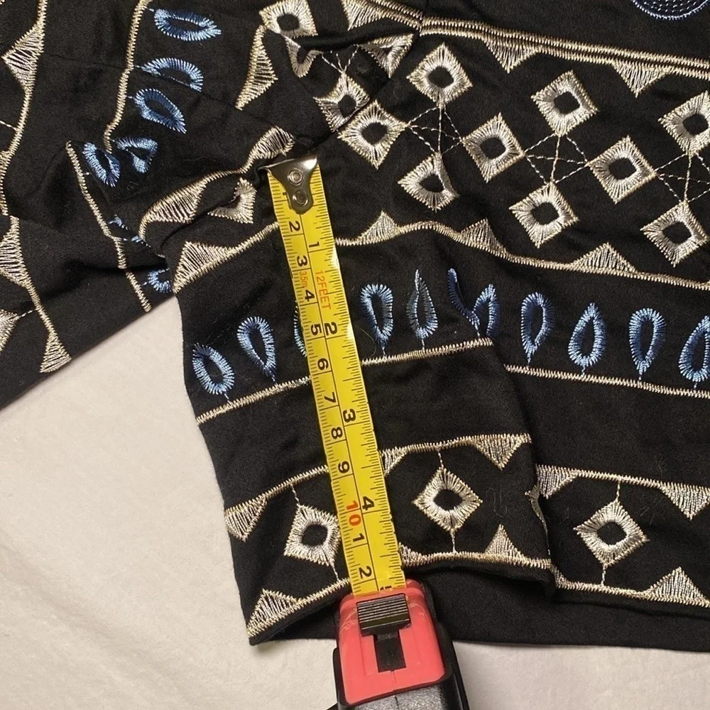 White House Black Market Women’s Chino Embroidered 5 Inch Short Size 10 NWOT